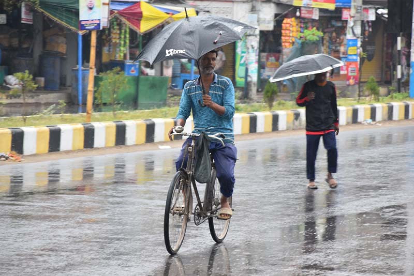 ঢাকায় হালকা বৃষ্টি - বজ্রবৃষ্টির সম্ভাবনা