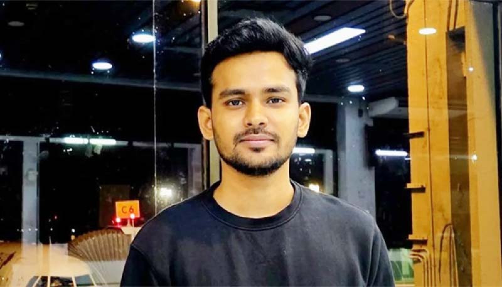‘প্রশ্নফাঁসের জন্য আমাকে ফাঁসিয়ে দেয়া যায় না কোনোভাবে?’