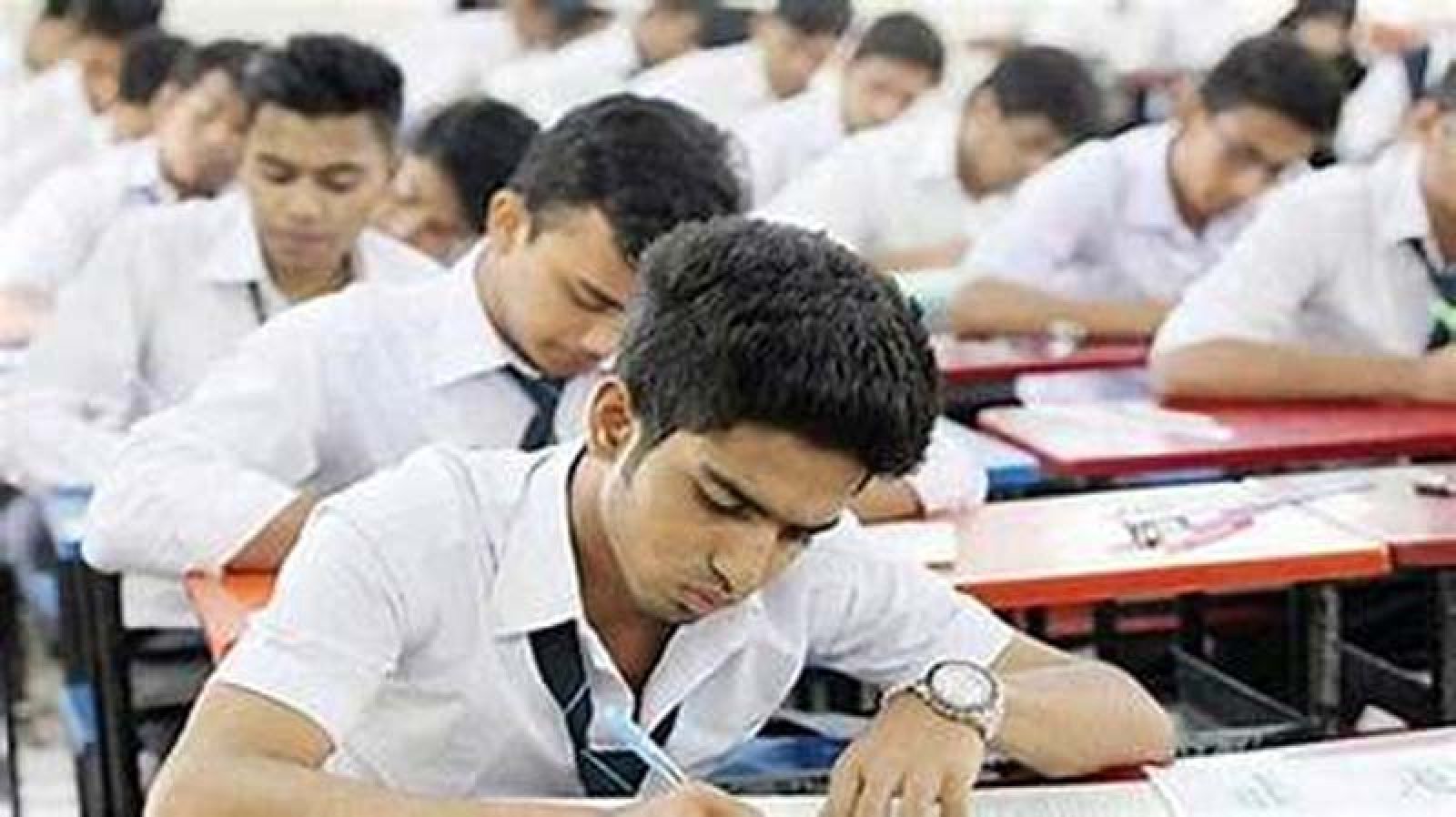 এসএসসি পরীক্ষা : অনিয়মে খোয়া যাবে চাকরি, ক্যামেরা-ট্র্যাকিংয়ে নজরদারি