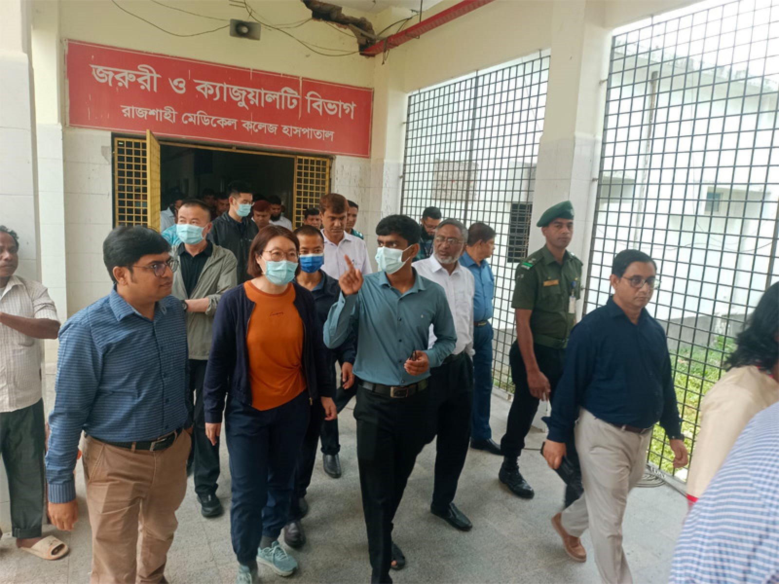 রামেক হাসপাতালে চীনা চিকিৎসক প্রতিনিধিদলের পরিদর্শন, প্রশিক্ষণ ও স্বাস্থ্য সহযোগিতা নিয়ে আলোচনা