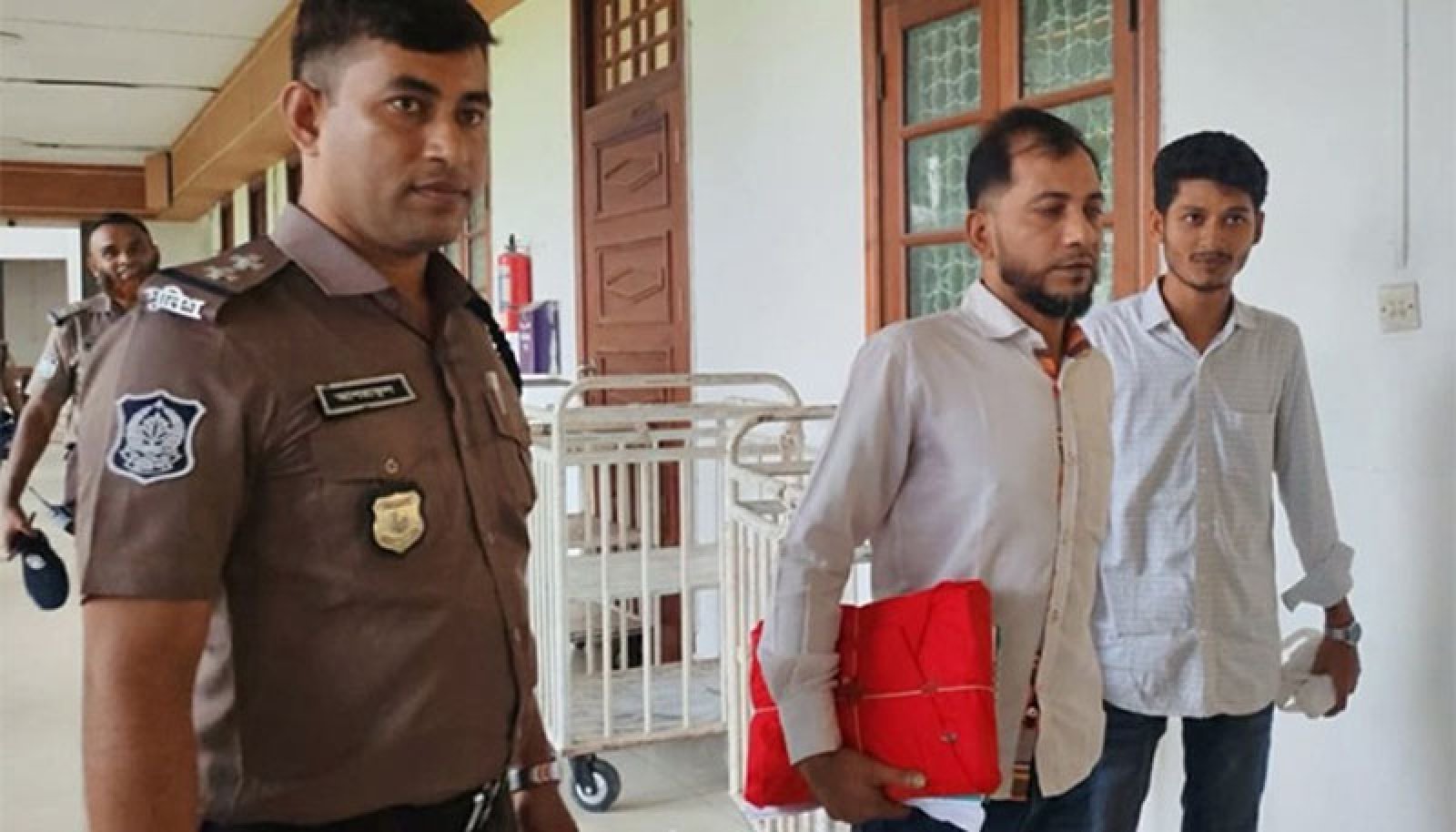 ডেথ রেফারেন্সসহ পূর্ণাঙ্গ রায়ের নথি উচ্চ আদালতে