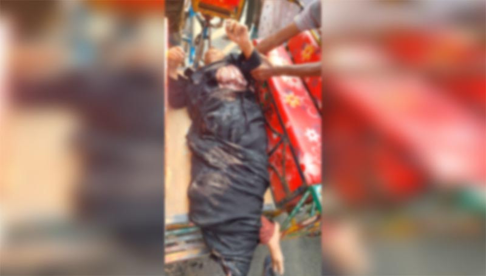 বদলগাছীতে মর্মান্তিক সড়ক দুর্ঘটনা: ট্রাকচাপায় নিহত ৭৫ বছরের বৃদ্ধা