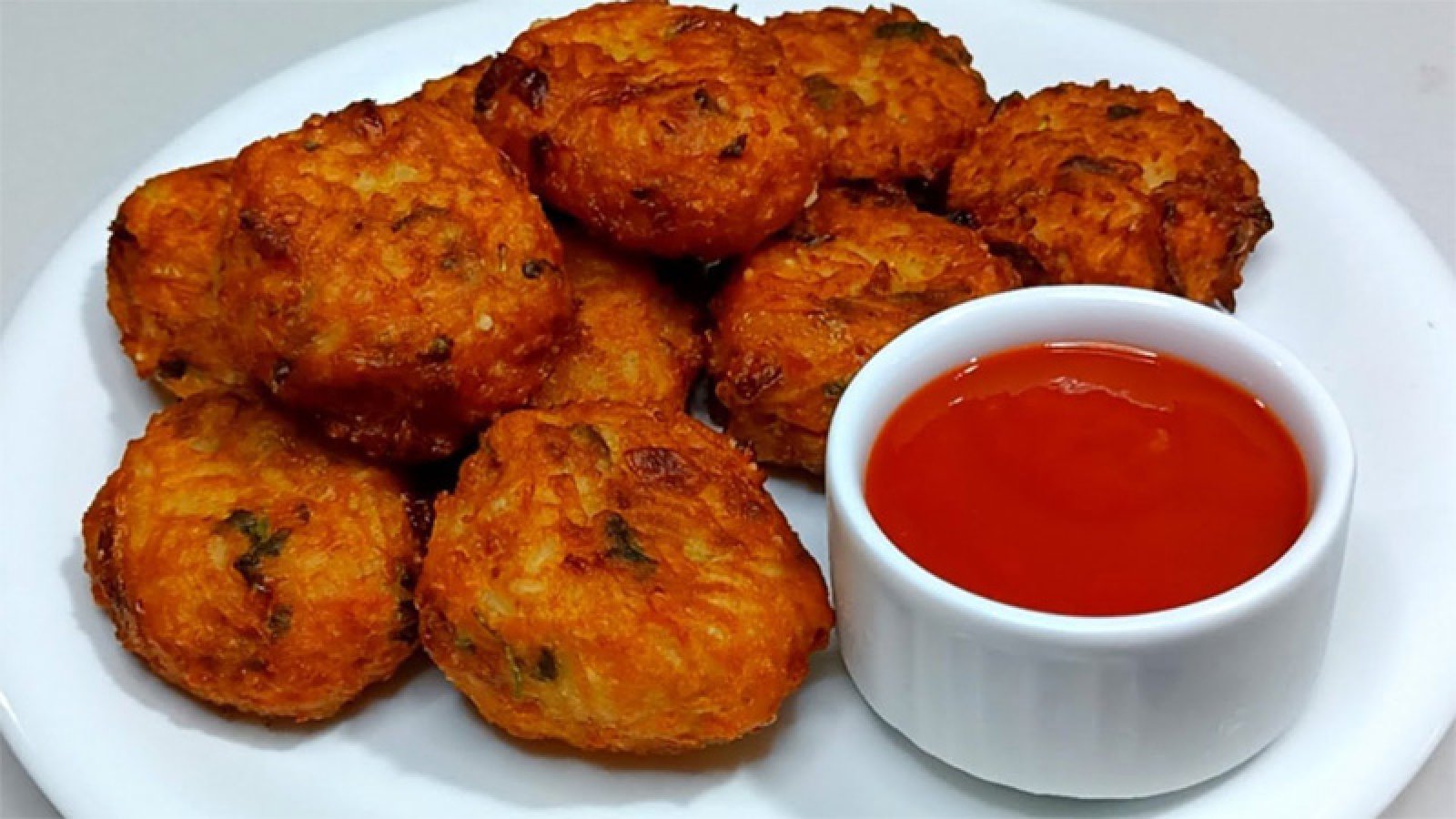 বাসি ভাত দিয়ে পাকোড়া তৈরির রেসিপি জেনে নিন