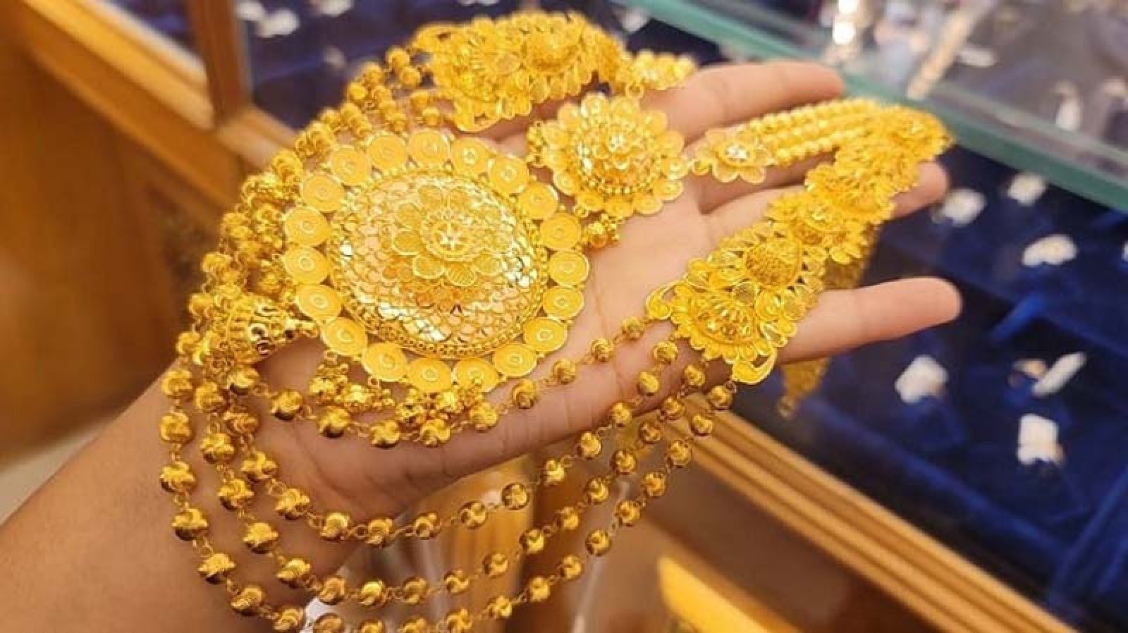 ফের  স্বর্ণের দাম কমলো