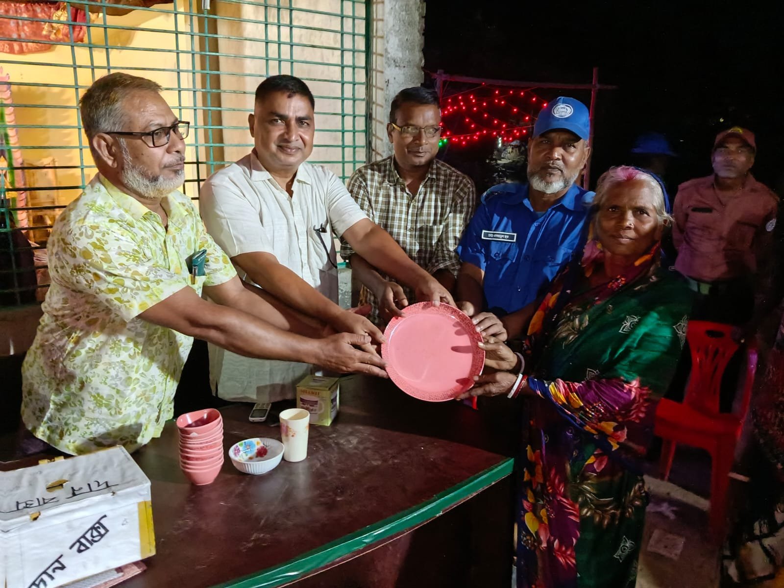 চাঁপাইনবাবগঞ্জে ক্ষুদ্র নৃ-গোষ্ঠী রাজোয়াড় সম্প্রদায়ের জাঁকজমকপূর্ণ দুর্গোৎসব উদযাপন