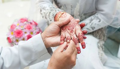 বিয়ের আগে পাত্রীকে দেখতে পারবেন কে কে?