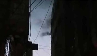 চকবাজারে সাততলা ভবনের মার্কেটে আগুন