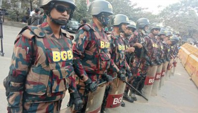 ইসির সামনে বিজিবি মোতায়েন