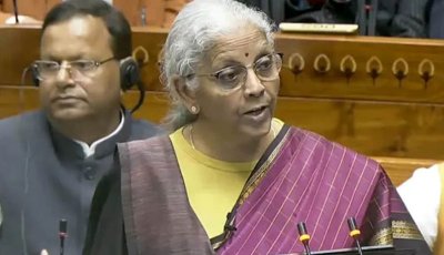 সম্পর্কে উত্তেজনার মধ্যে বাংলাদেশে অনুদান অর্ধেকে নামাল ভারত