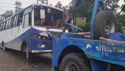 গাজীপুরে বিশ্ববিদ্যালয়ের বাস উল্টে ২১ শিক্ষার্থী আহত